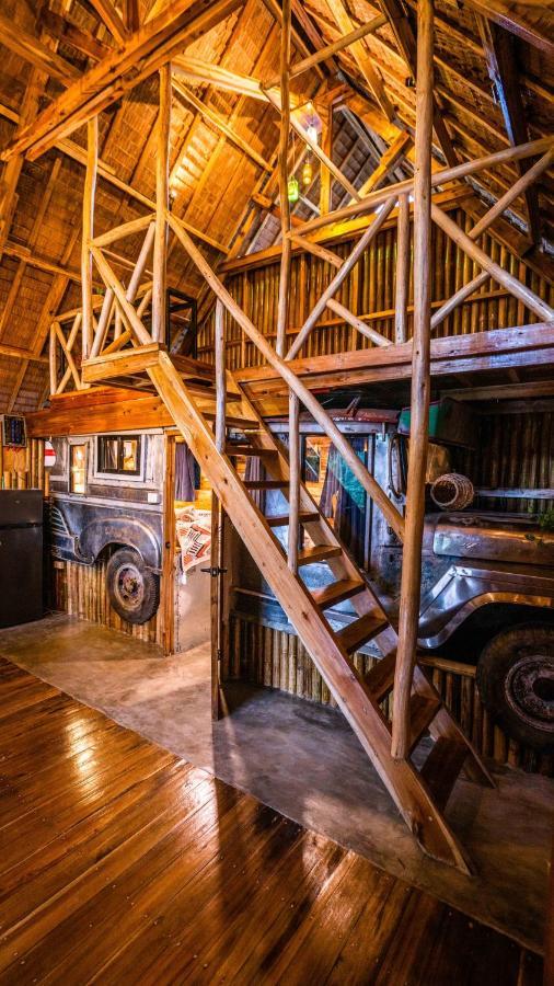 Barya Lang Villa- Native Villa With Jeepney Room 엘니도 외부 사진