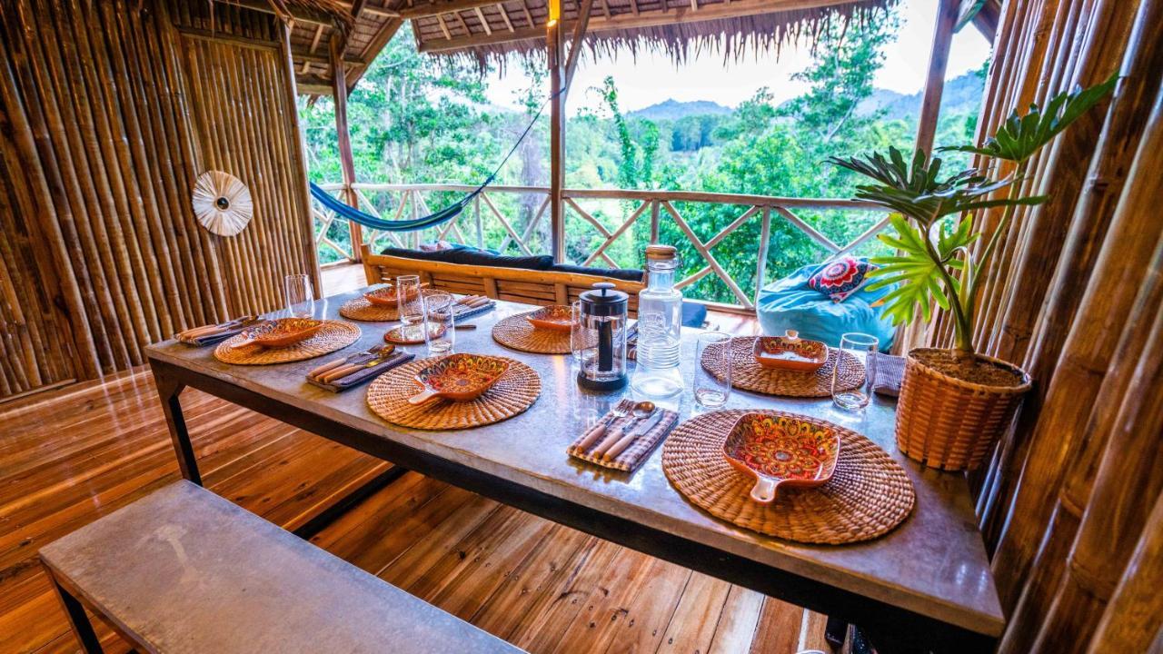 Barya Lang Villa- Native Villa With Jeepney Room 엘니도 외부 사진