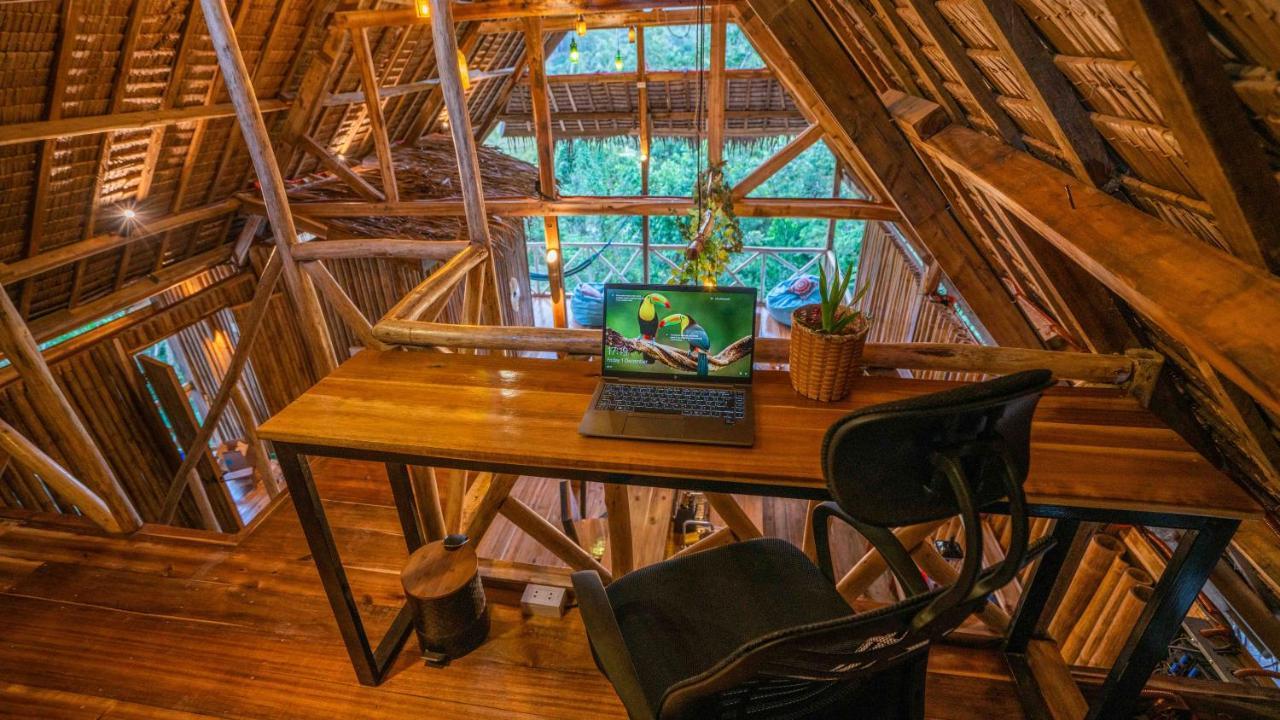Barya Lang Villa- Native Villa With Jeepney Room 엘니도 외부 사진