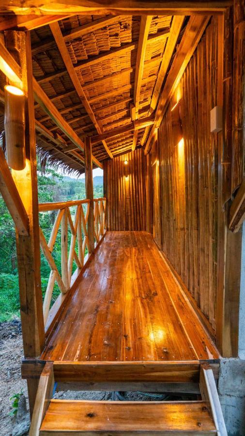 Barya Lang Villa- Native Villa With Jeepney Room 엘니도 외부 사진