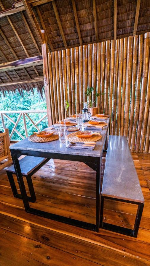 Barya Lang Villa- Native Villa With Jeepney Room 엘니도 외부 사진