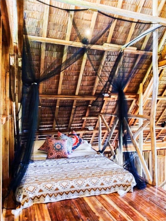 Barya Lang Villa- Native Villa With Jeepney Room 엘니도 외부 사진